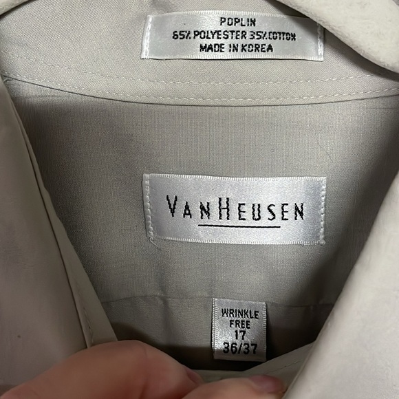 Van Heusen size 17 36/37 wrinkle free tan color long sleeve button down - Picture 3 of 6